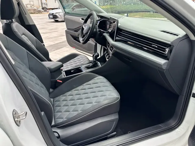 Volkswagen Sagitar — Фото автомобиля 12