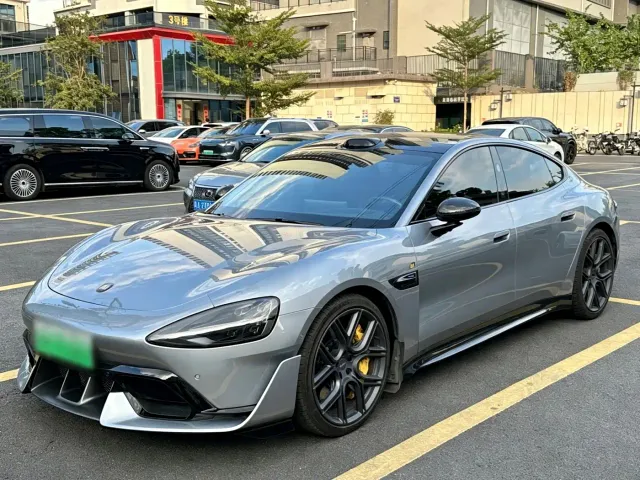 Xiaomi SU7 Ultra — Фото автомобиля 8