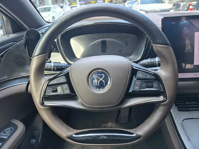 BYD Han — Фото автомобиля 9