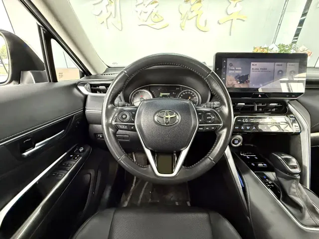 Toyota Harrier — Фото автомобиля 4