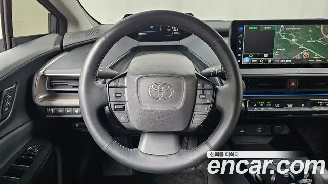 Toyota Prius — Фото автомобиля 12