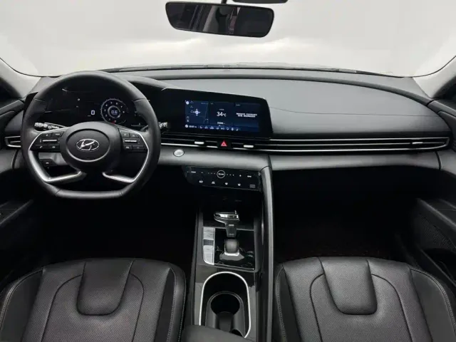 Hyundai Elantra — Фото автомобиля 19