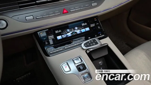 Hyundai Grandeur New — Фото автомобиля 9