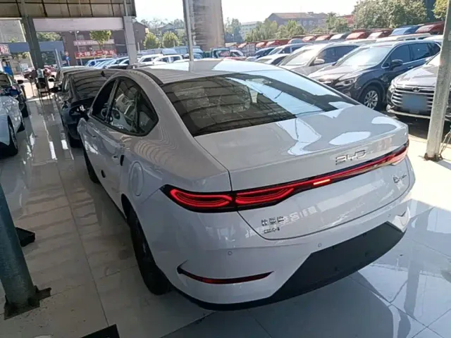 BYD Qin PLUS — Фото автомобиля 4