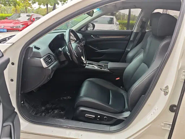 Honda Accord — Фото автомобиля 4