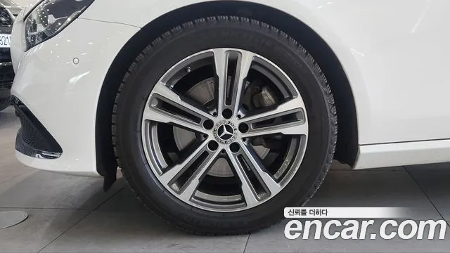 Mercedes-Benz E-Class W213 — Фото автомобиля 3