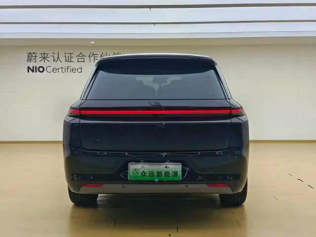 Li Auto L8 — Фото автомобиля 4