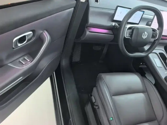 Leapmotor Leapmotor C16 2024 Extended Range 200 Premium Edition — Фото автомобиля 15