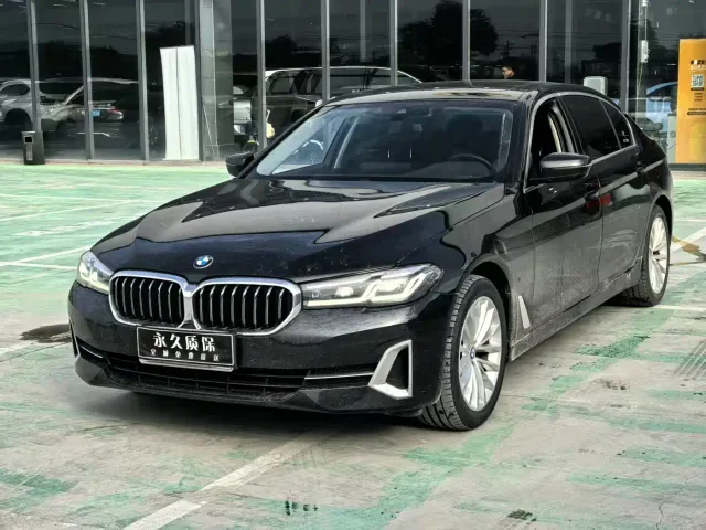 Фотография автомобиля — BMW 5 Series