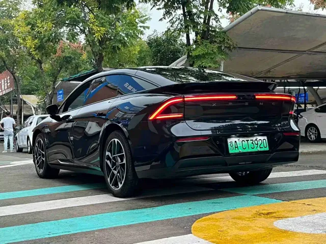 Xpeng P7+ — Фото автомобиля 8