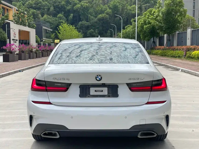 BMW 3 Series — Фото автомобиля 11