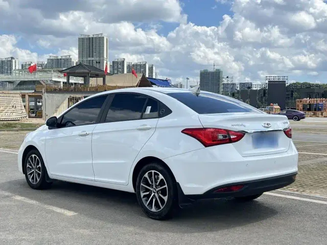 Chery Arrizo 5 — Фото автомобиля 4