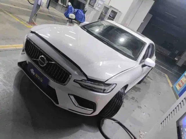 Фотография автомобиля — Volvo S60