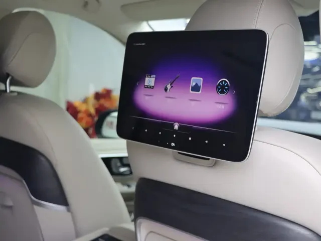 Mercedes-Benz V-Class — Фото автомобиля 18