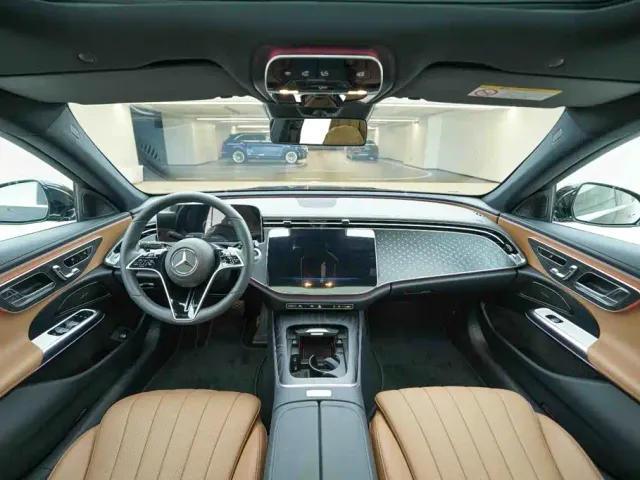 Mercedes-Benz E-Class — Фото автомобиля 18