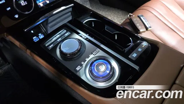 Genesis G80 Бензин 2.5 турбо AWD — Фото автомобиля 8
