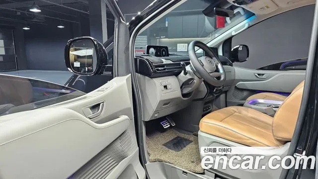 Hyundai Staria Staria Lounge 9 мест — Фото автомобиля 11
