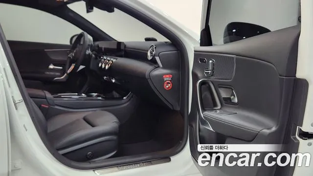 Mercedes-Benz A-Class W177 — Фото автомобиля 11