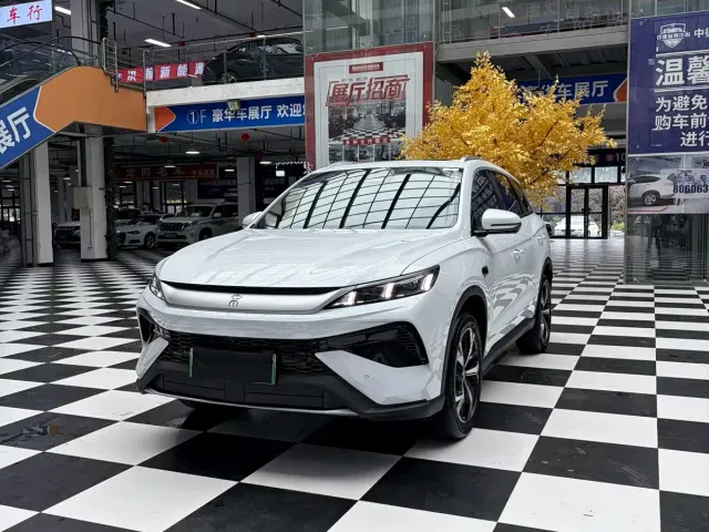 Фотография автомобиля — BYD Song Pro