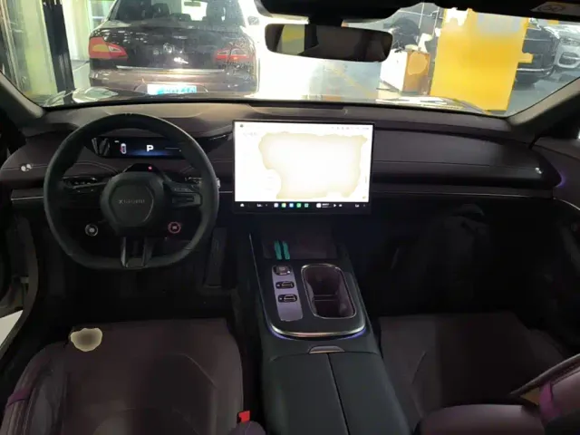Xiaomi SU7 — Фото автомобиля 9