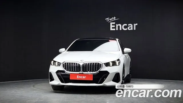 BMW 5-Series 5 серия (G60) 530i xDrive M Sport — Фото автомобиля 3