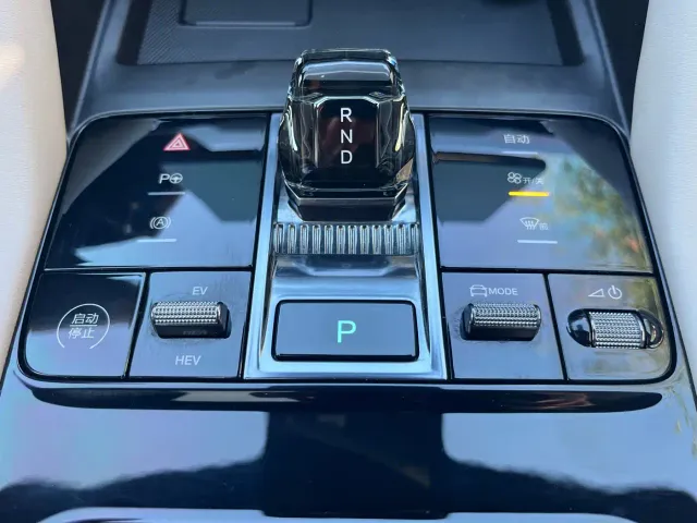 BYD Song PLUS — Фото автомобиля 16