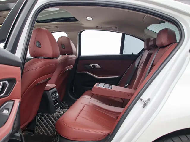 BMW 3 Series — Фото автомобиля 15