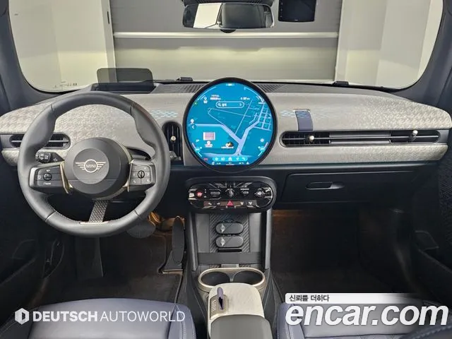 MINI Cooper Generation 4 — Фото автомобиля 7