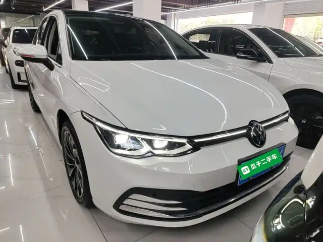Volkswagen Golf — Фото автомобиля 3