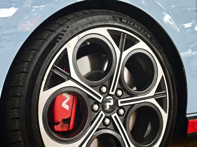Hyundai Elantra N — Фото автомобиля 12