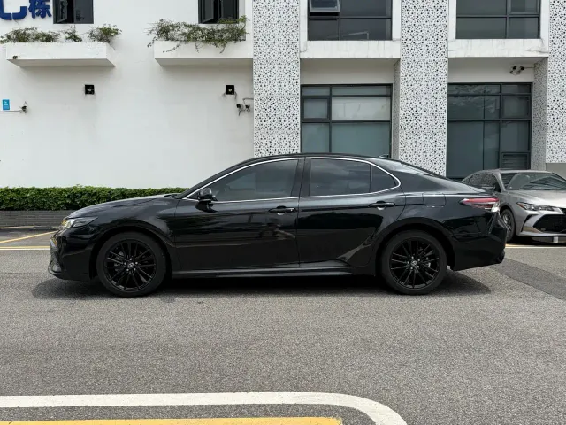 Toyota Camry — Фото автомобиля 4