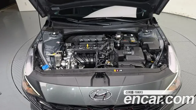 Hyundai Avante CN7 — Фото автомобиля 9