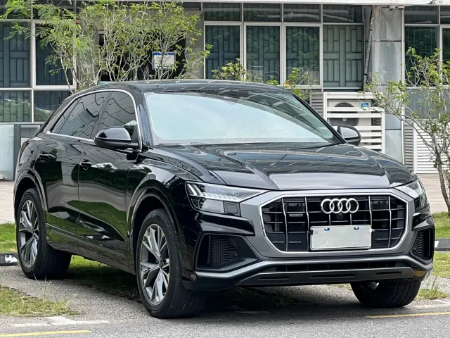 Audi Audi Q8 2023 55 TFSI Luxury Sport — Фото автомобиля 3