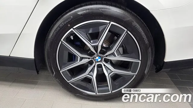 BMW 5-Series — Фото автомобиля 19