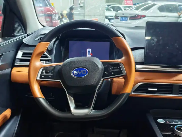 BYD e2 — Фото автомобиля 6