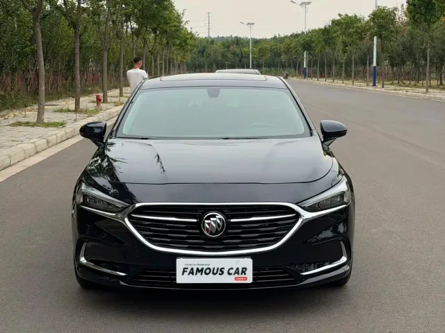 Buick LaCrosse — Фото автомобиля 2