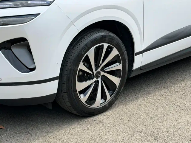 BYD Sealion 06 — Фото автомобиля 7