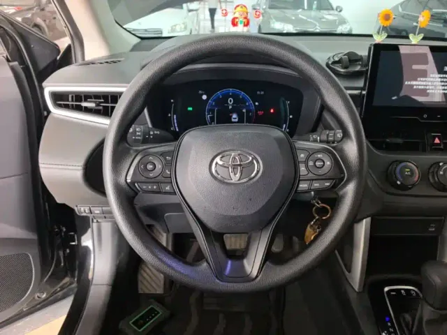 Toyota Corolla Cross — Фото автомобиля 10