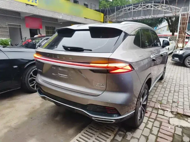 Roewe RX5 — Фото автомобиля 6