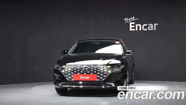 Hyundai Grandeur New — Фото автомобиля 3