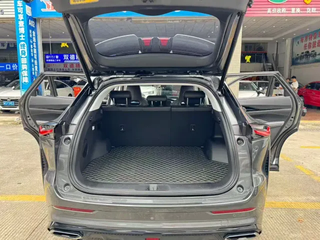 Changan Z6 — Фото автомобиля 16