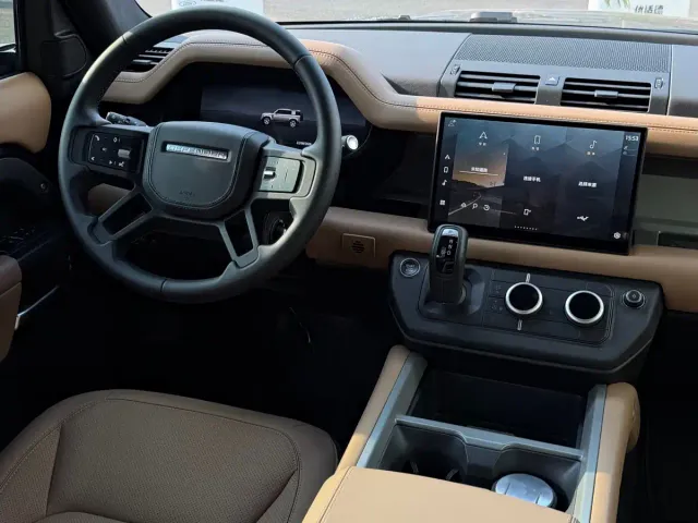 Land Rover Defender — Фото автомобиля 6