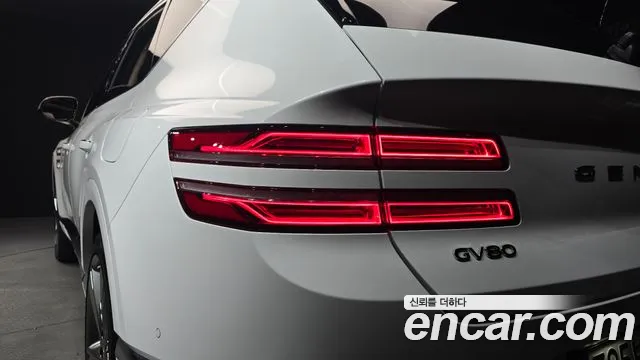 Genesis GV80 2.5T Бензин AWD — Фото автомобиля 23
