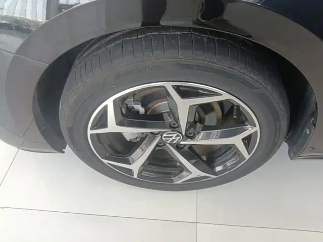 Volkswagen Passat — Фото автомобиля 22