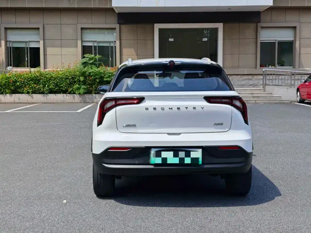 Geely Geometry E Firefly — Фото автомобиля 6