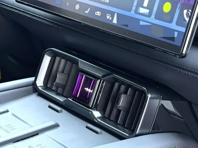 BYD FangChengBao Leopard 8 — Фото автомобиля 5