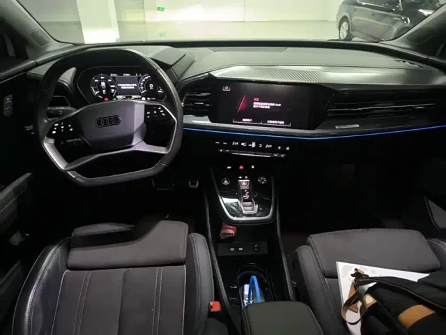 Audi Q4 e-tron — Фото автомобиля 9