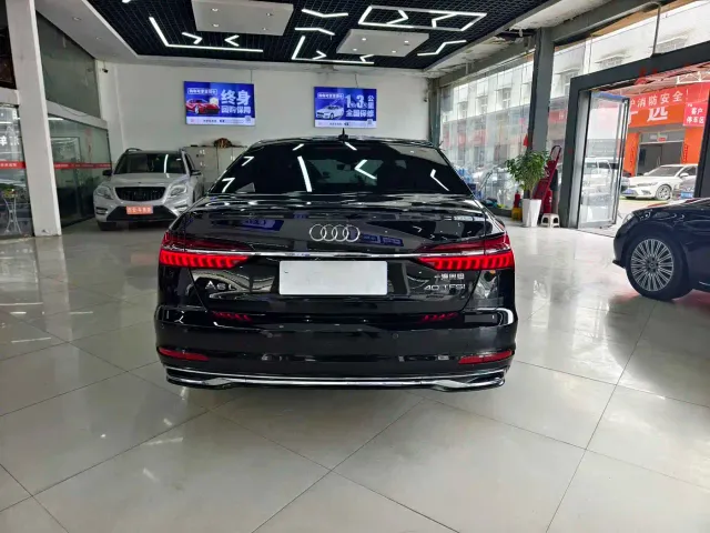 Audi A6L — Фото автомобиля 13
