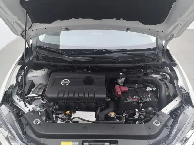 Nissan Tiida — Фото автомобиля 6