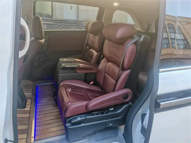 Honda Elysion — Фото автомобиля 9